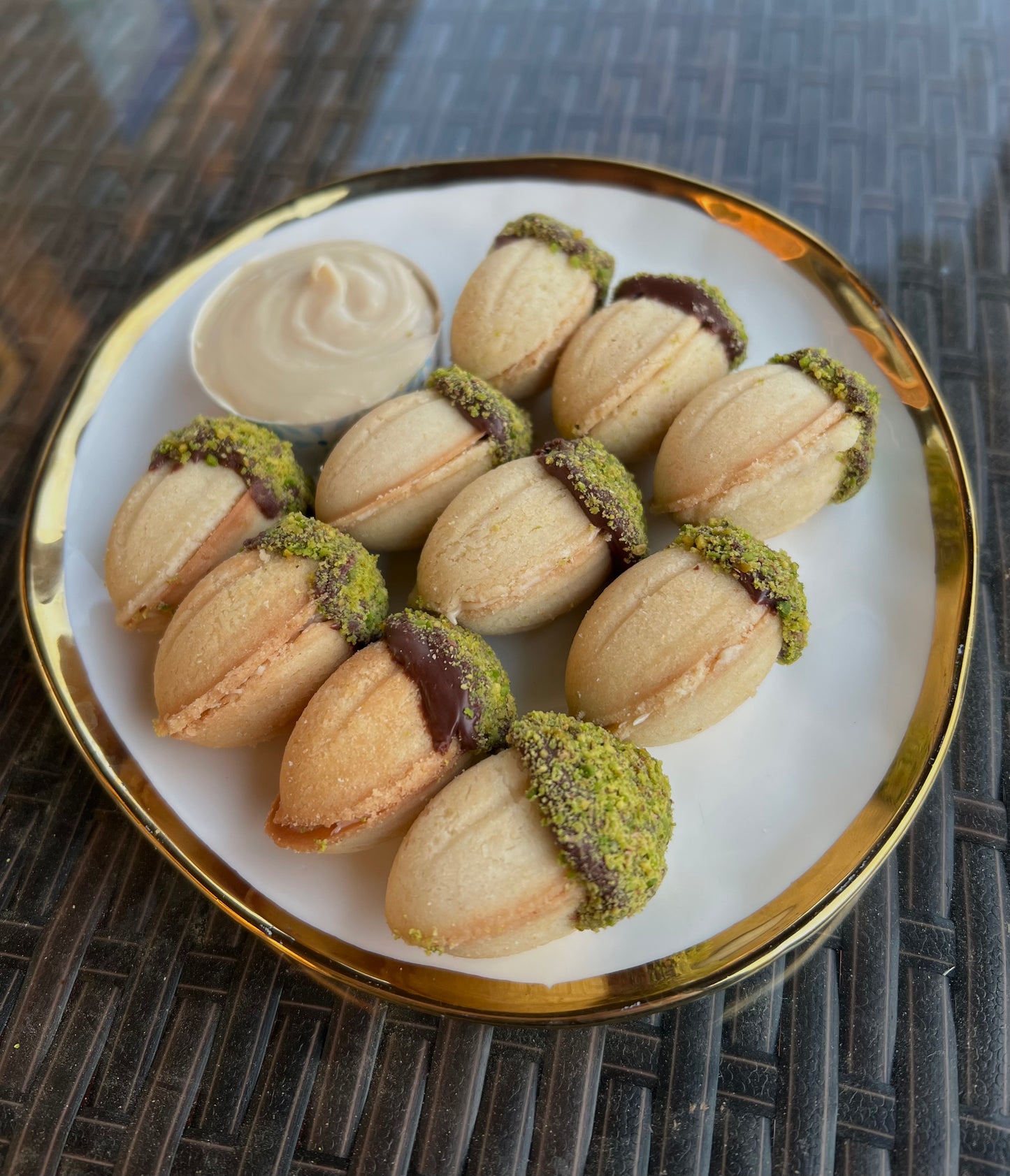 Halawa Stuffed Cookies