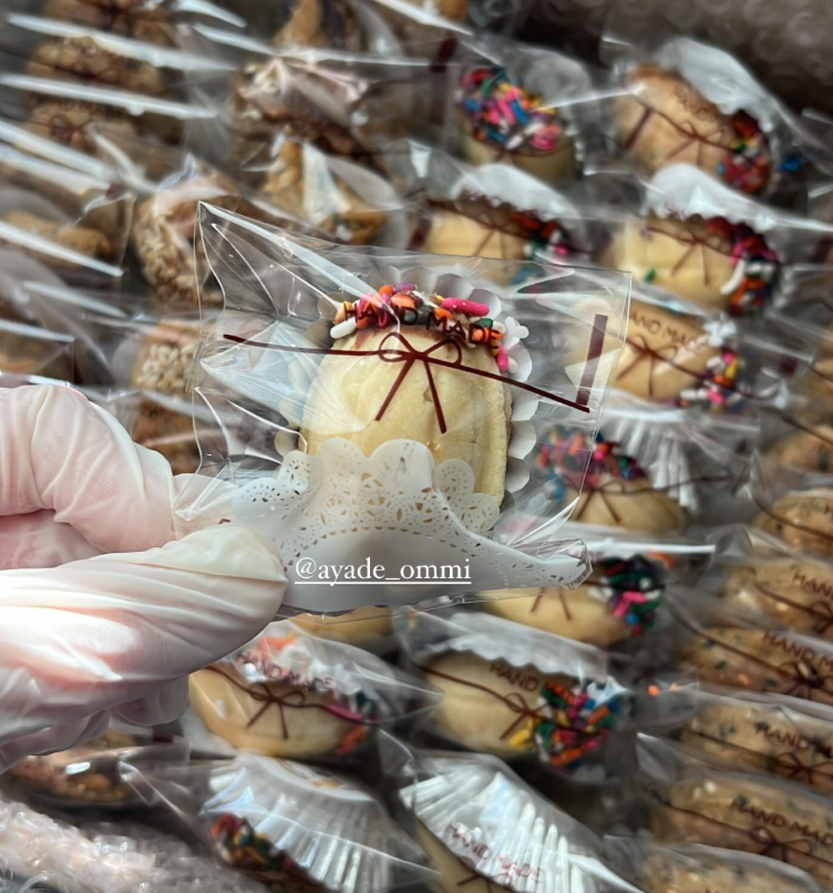 Caramel Stuffed Cookies